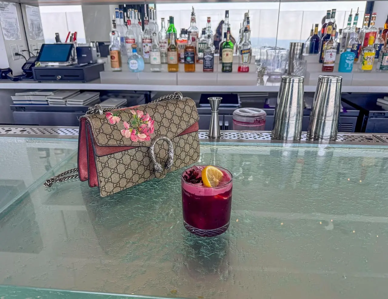 Hot Handbags: 2025 Guide To Choosing Perfect Designer Bag